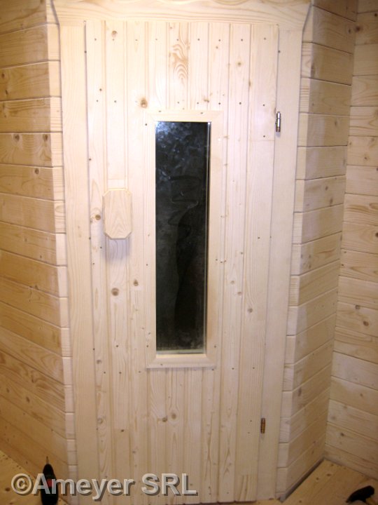 Sauna-Ecktuer